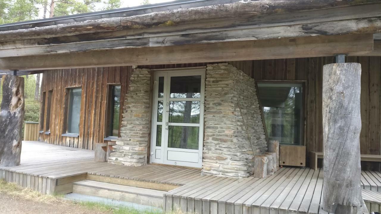 Paltto Elaemysretket Villa Lemmenjoki Exterior photo